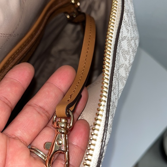 Authentic MK backpack - Picture 4 of 7